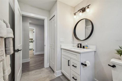 Condo in Indian Shores, Florida, 4 bedrooms № 2133004 - photo 25