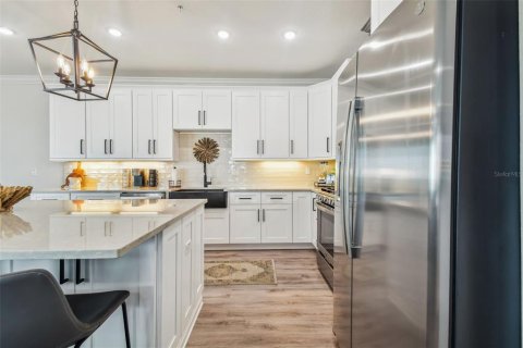 Condo in Indian Shores, Florida, 4 bedrooms № 2133004 - photo 14