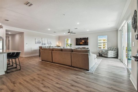 Condo in Indian Shores, Florida, 4 bedrooms № 2133004 - photo 7