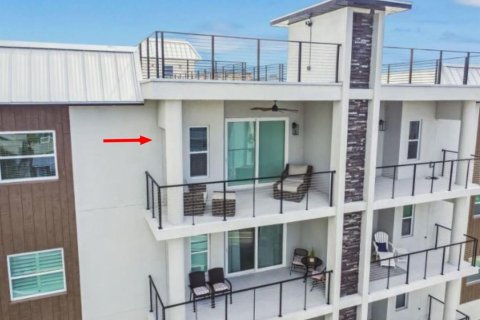 Condo in Indian Shores, Florida, 4 bedrooms № 2133004 - photo 4