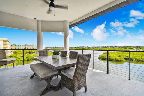 Condo in Indian Shores, Florida, 4 bedrooms № 2133004 - photo 19