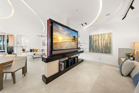 Condo in Key Biscayne, Florida, 3 bedrooms  № 2025426 - photo 8