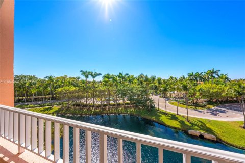 Condo in Key Biscayne, Florida, 3 bedrooms  № 2025426 - photo 21