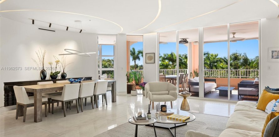 Condo in Key Biscayne, Florida, 3 bedrooms  № 2025426
