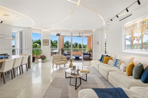 Condo in Key Biscayne, Florida, 3 bedrooms  № 2025426 - photo 3
