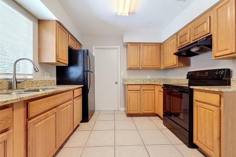 House in Tampa, Florida 3 bedrooms, 135.64 sq.m. № 2157407 - photo 22