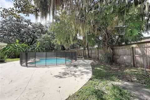 House in Tampa, Florida 3 bedrooms, 135.64 sq.m. № 2157407 - photo 24