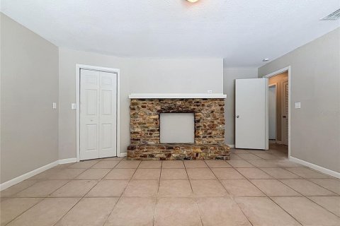 House in Tampa, Florida 3 bedrooms, 135.64 sq.m. № 2157407 - photo 19