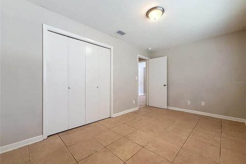 House in Tampa, Florida 3 bedrooms, 135.64 sq.m. № 2157407 - photo 9