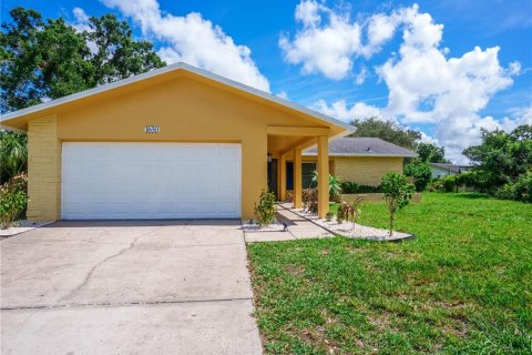 House in Palm Harbor, Florida 2 bedrooms, 115.94 sq.m. № 2345230