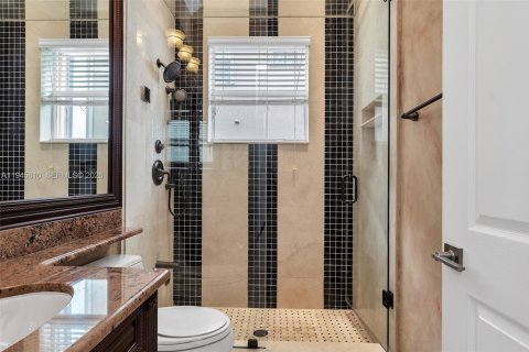 House in Miramar, Florida 6 bedrooms, 459.4 sq.m. № 2001881 - photo 21