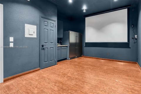 House in Miramar, Florida 6 bedrooms, 459.4 sq.m. № 2001881 - photo 15