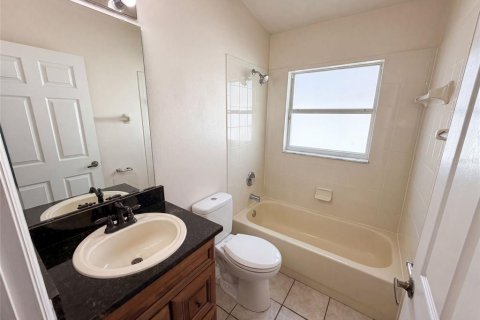 House in Oviedo, Florida 4 bedrooms, 184.04 sq.m. № 2148931 - photo 17