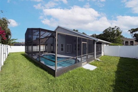 House in Oviedo, Florida 4 bedrooms, 184.04 sq.m. № 2148931 - photo 5
