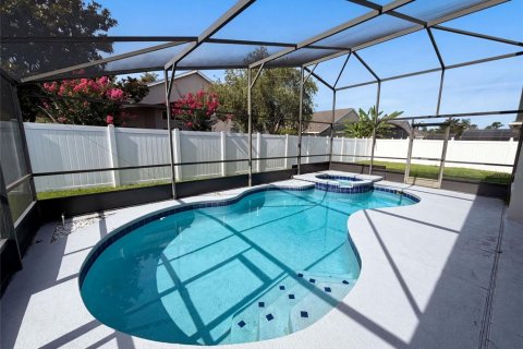 House in Oviedo, Florida 4 bedrooms, 184.04 sq.m. № 2148931 - photo 27