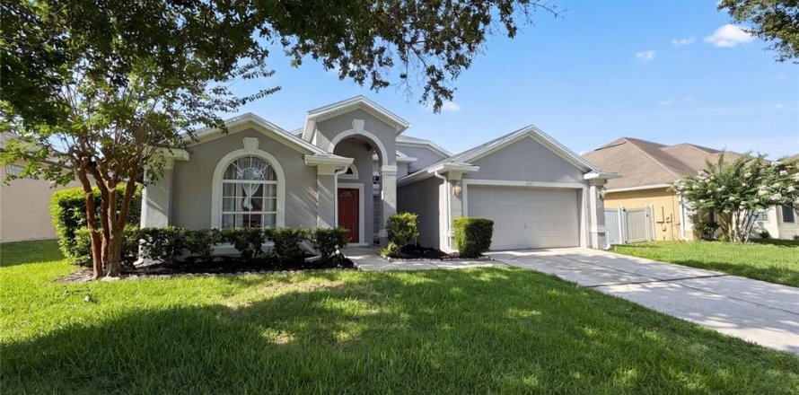 House in Oviedo, Florida 4 bedrooms, 184.04 sq.m. № 2148931