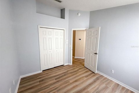 House in Oviedo, Florida 4 bedrooms, 184.04 sq.m. № 2148931 - photo 15