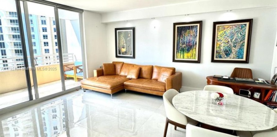 Condo à Miami, Floride, 1 chambre  № 1958330