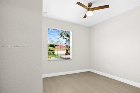 House in Palm Beach, Florida 3 bedrooms, 171.13 sq.m. № 1823530 - photo 19