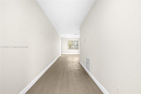 House in Palm Beach, Florida 3 bedrooms, 171.13 sq.m. № 1823530 - photo 25