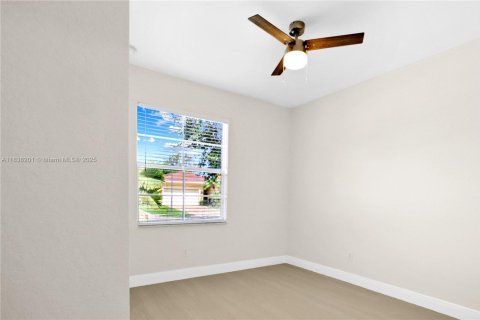 House in Palm Beach, Florida 3 bedrooms, 171.13 sq.m. № 1823530 - photo 21