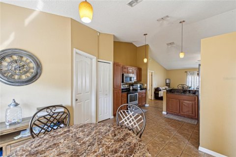 House in Spring Hill, Florida 3 bedrooms, 145.67 sq.m. № 1751804 - photo 15