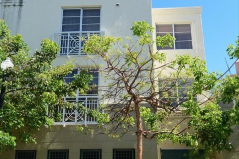 Купить кондоминиум в Майами-Бич, Флорида 4 спальни, 196.95м2, № 2026502 - фото 2