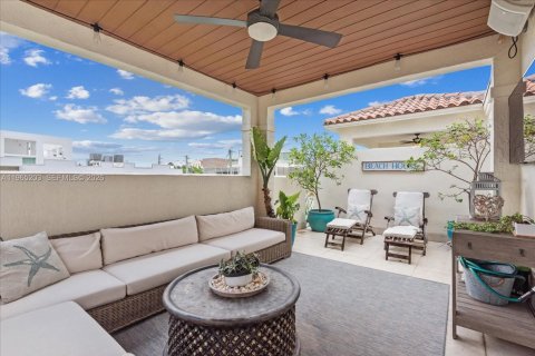 Купить кондоминиум в Майами-Бич, Флорида 4 спальни, 196.95м2, № 2026502 - фото 25