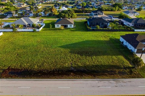 Terrain à vendre à Cape Coral, Floride № 2213365 - photo 4