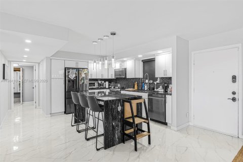 Купить кондоминиум в Майами, Флорида 2 спальни, 132.66м2, № 2045768 - фото 6