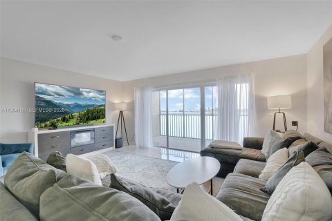 Купить кондоминиум в Майами, Флорида 2 спальни, 132.66м2, № 2045768 - фото 5