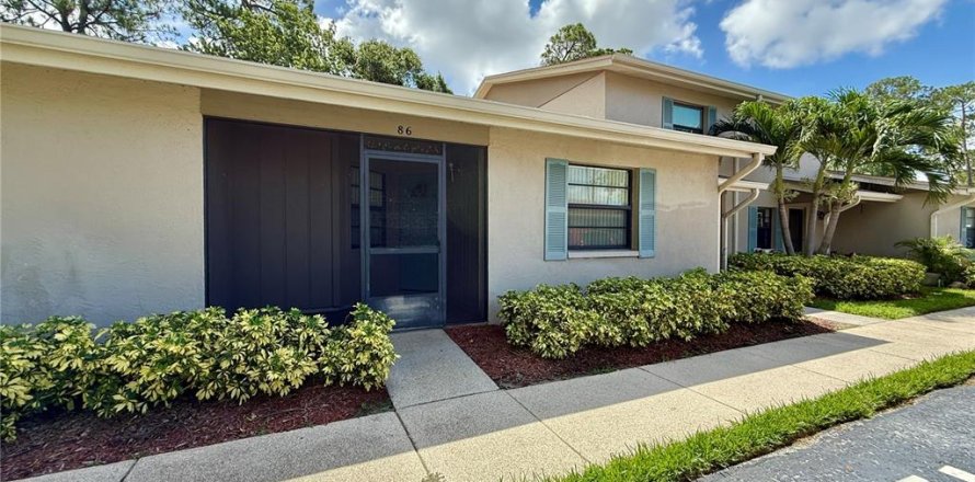 Condominio en Largo, Florida, 2 dormitorios № 1854330
