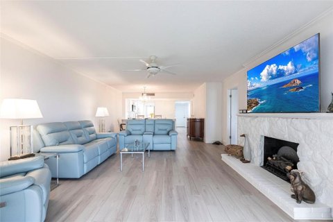 Condo in Venice, Florida, 2 bedrooms  № 1795429 - photo 15