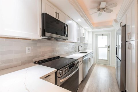 Condo in Venice, Florida, 2 bedrooms  № 1795429 - photo 24