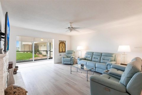 Condo in Venice, Florida, 2 bedrooms  № 1795429 - photo 14