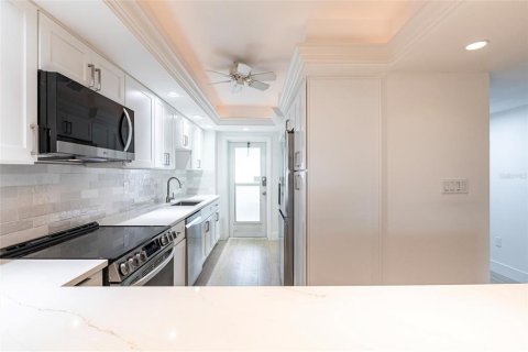 Condo in Venice, Florida, 2 bedrooms  № 1795429 - photo 25