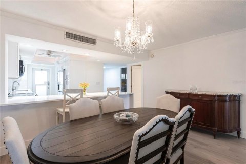 Condo in Venice, Florida, 2 bedrooms  № 1795429 - photo 20