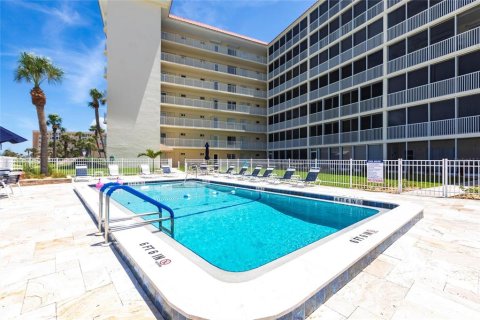 Condo in Venice, Florida, 2 bedrooms  № 1795429 - photo 12