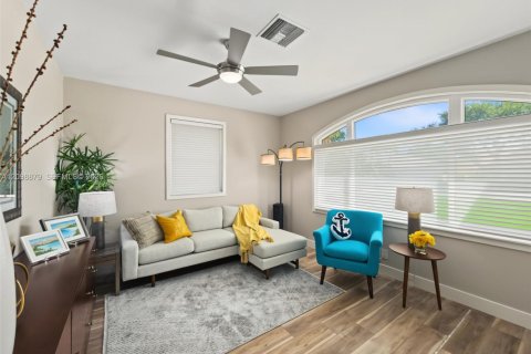 House in Naples, Florida 3 bedrooms, 218.32 sq.m. № 2395347 - photo 22