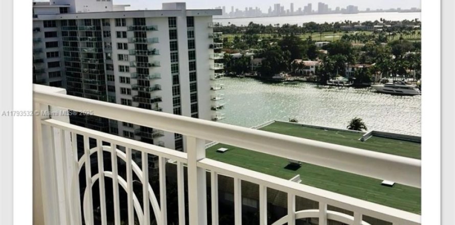 Condo à Miami Beach, Floride, 2 chambres № 1940155