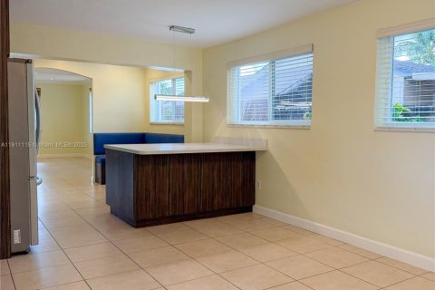 Casa en venta en Miami, Florida, 2 dormitorios, 107.4 m2 № 1967368 - foto 21