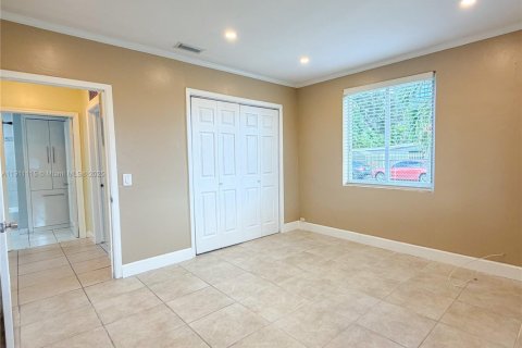 Casa en venta en Miami, Florida, 2 dormitorios, 107.4 m2 № 1967368 - foto 30