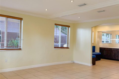 Casa en venta en Miami, Florida, 2 dormitorios, 107.4 m2 № 1967368 - foto 6