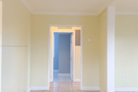 Casa en venta en Miami, Florida, 2 dormitorios, 107.4 m2 № 1967368 - foto 25