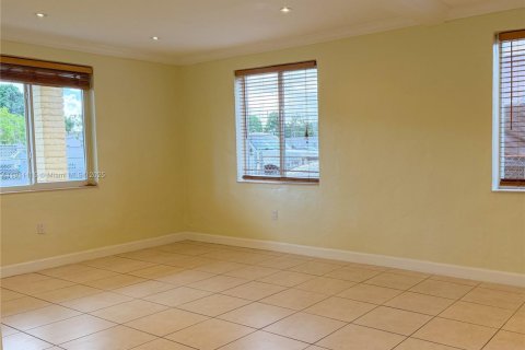 Casa en venta en Miami, Florida, 2 dormitorios, 107.4 m2 № 1967368 - foto 9