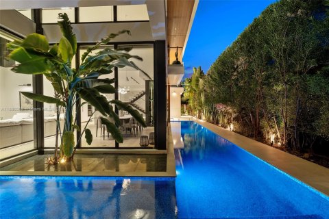 Villa ou maison à louer à Fort Lauderdale, Floride: 5 chambres, 398.27 m2 № 1983360 - photo 3