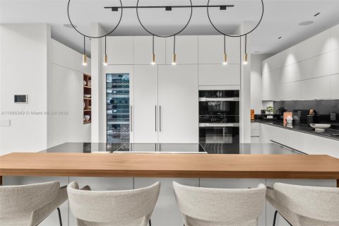 Villa ou maison à louer à Fort Lauderdale, Floride: 5 chambres, 398.27 m2 № 1983360 - photo 19