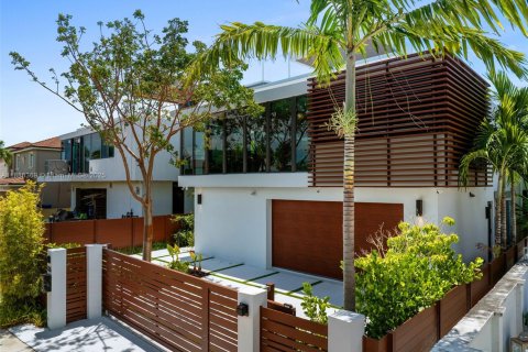 Villa ou maison à louer à Fort Lauderdale, Floride: 5 chambres, 398.27 m2 № 1983360 - photo 7