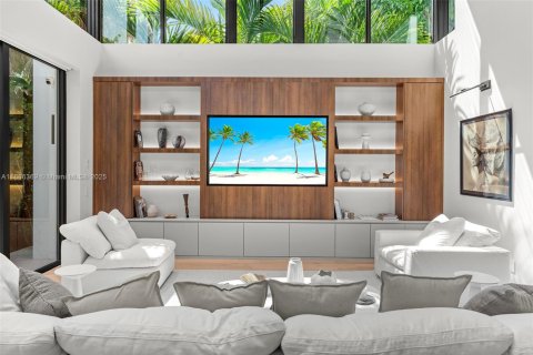 Villa ou maison à louer à Fort Lauderdale, Floride: 5 chambres, 398.27 m2 № 1983360 - photo 22