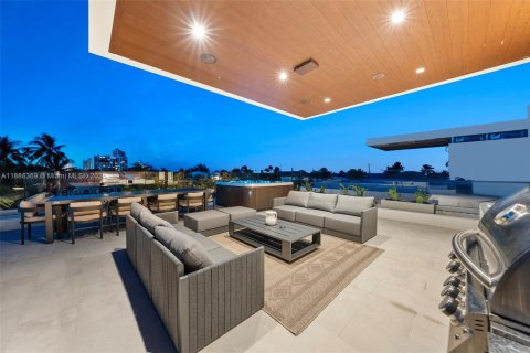 Villa ou maison à louer à Fort Lauderdale, Floride: 5 chambres, 398.27 m2 № 1983360 - photo 6